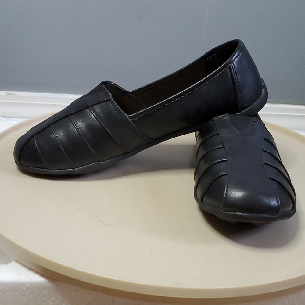 Comfort view Miranda black casual flats size 8M